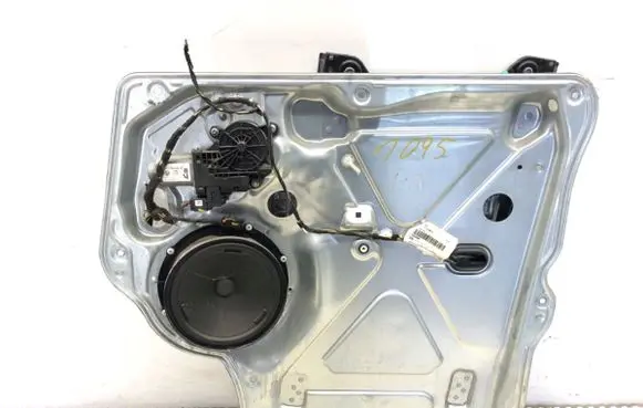 Volkswagen Transporter - Caravelle T5 Front door window regulator with motor 7E1837730L