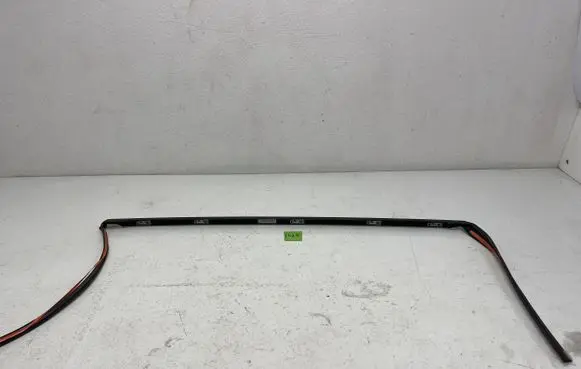 Mercedes-Benz R W251 Door glass trim A2516981780