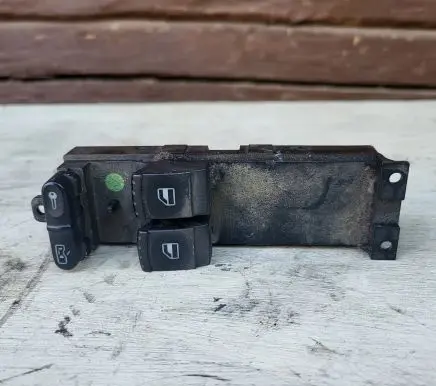 Skoda Octavia Mk2 (1Z) Electric window control switch 1J3959857A 03755120