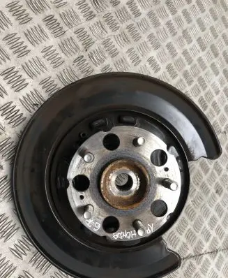 Honda CR-V Rear wheel hub