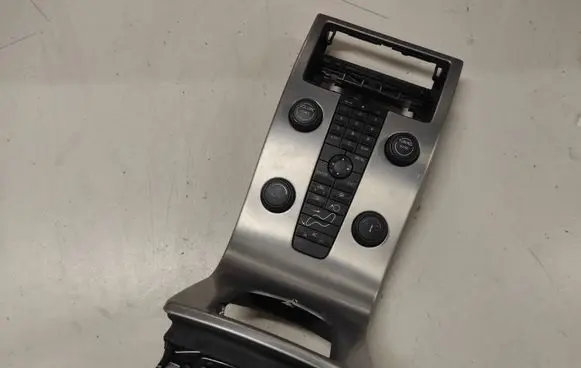 Volvo V50 Climate control unit 30672565 1068794