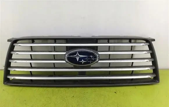 Subaru Forester SG Front bumper upper radiator grill
