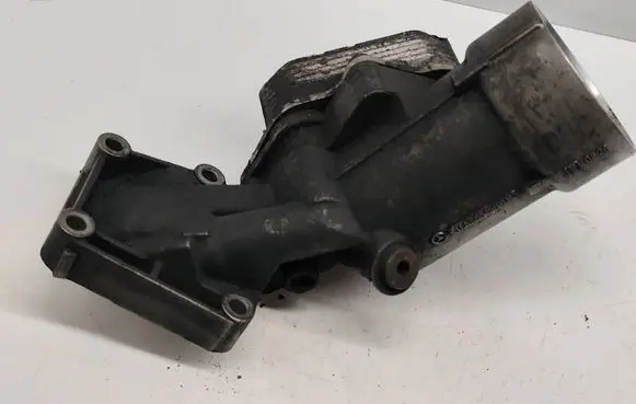 Mercedes-Benz Vaneo W414 Oil filter mounting bracket A6681800210 A6681800065 6681800065