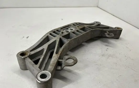 Dodge Challenger Gearbox mounting bracket 68170323AA