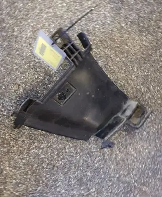 Hyundai Ioniq Front bumper mounting bracket