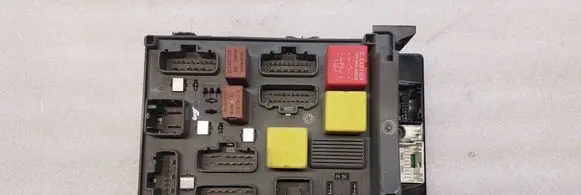 Renault Laguna II Fuse box set 8200283814 518836002 8200004201E