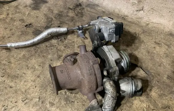 BMW 3 F30 F35 F31 Turbo 8513640
