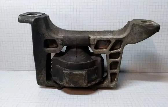 Ford Focus C-MAX Engine mount bracket 326B40 307386