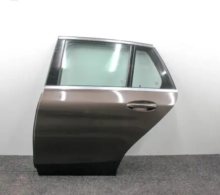 Mercedes-Benz C W205 Rear door 