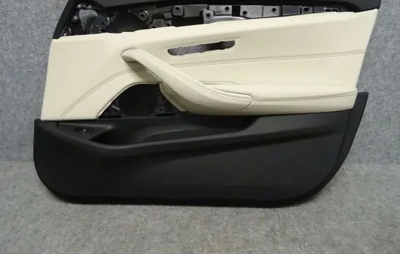 BMW 5 G30 G31 Front door card panel trim