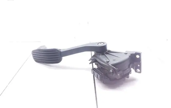 Volvo S70 V70 V70 XC Accelerator throttle pedal 9209745 00776921