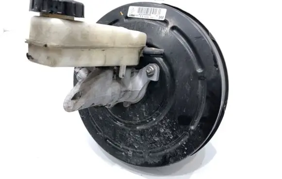 Renault Megane III Brake booster 472100005R