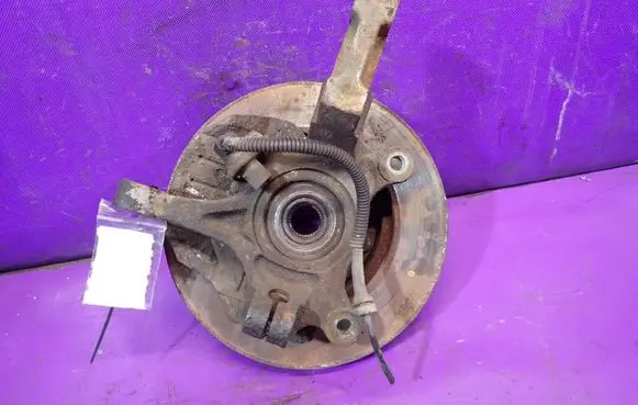 Chevrolet Nubira Front wheel hub spindle knuckle