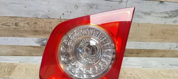 Volkswagen Jetta V Tailgate rear/tail lights 1K5945094