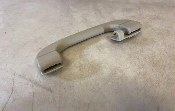 Rear interior roof grab handle