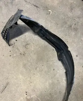 Mitsubishi Space Wagon Front wheel arch liner splash guards
