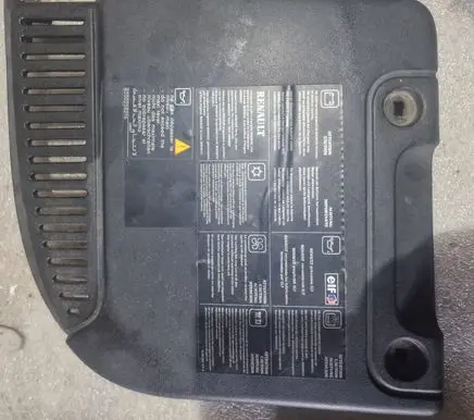 Renault Megane II Battery box tray cover/lid 8200302466
