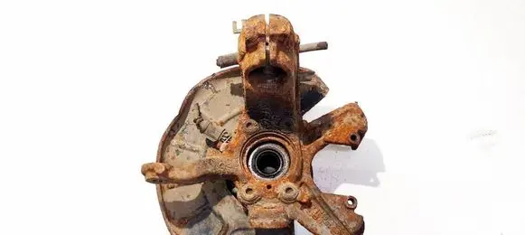 Volkswagen Jetta V Front wheel hub 