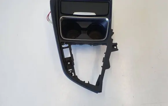 BMW 3 F30 F35 F31 Cup holder front 9218925 58450713 105027852