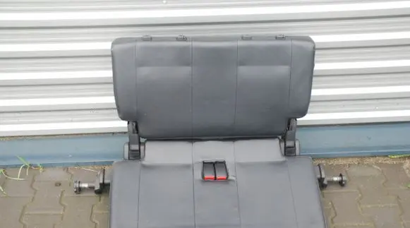 Mitsubishi Pajero Rear seat 170KM