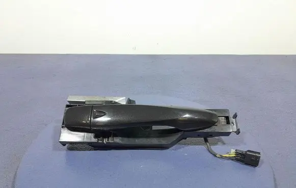 Nissan Qashqai Front door exterior handle
