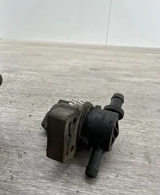 Mercedes-Benz E W210 Turbo solenoid valve 0004701593
