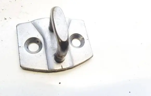 Mini Cooper Countryman R60 Rear door lock loop/hook striker ka10588 731254