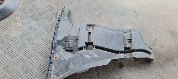 Volvo S60 Front bumper mounting bracket 08693182