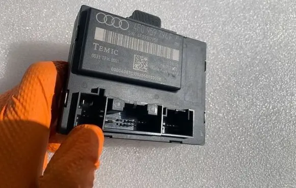Audi A6 S6 C6 4F Door control unit/module 4F0959794F