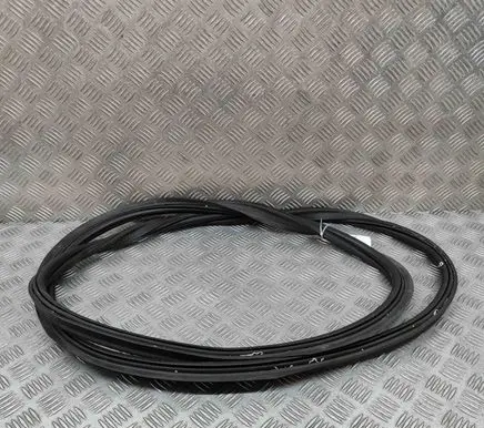 BMW iX1 Trunk rubber seal (body) 9450458