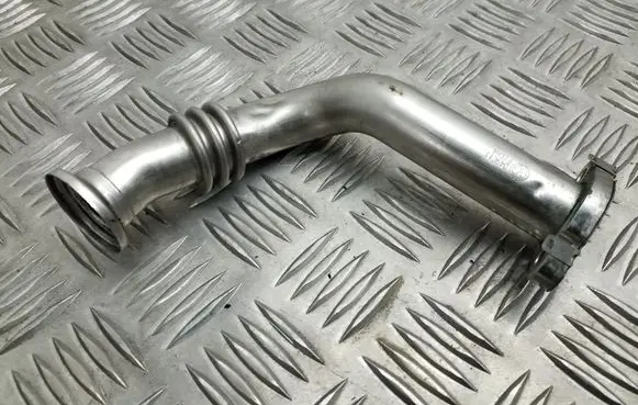 Skoda Fabia Mk2 (5J) EGR valve line/pipe/hose 03P131521