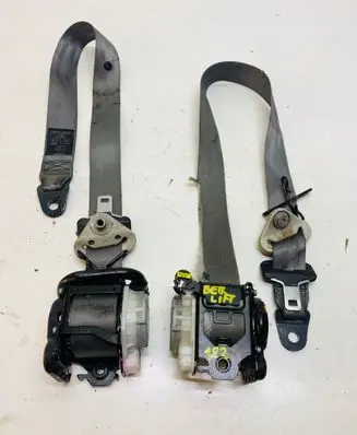 Citroen Berlingo Seat belt trim 