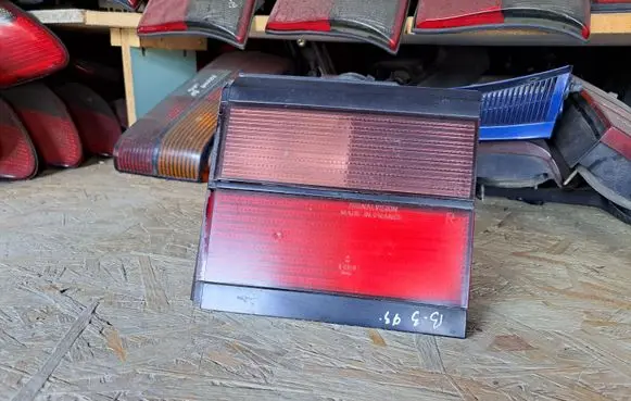 Volkswagen PASSAT B3 Tailgate rear/tail lights 333945108