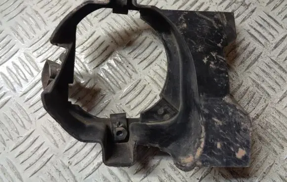 Nissan Qashqai+2 Fog light bracket 