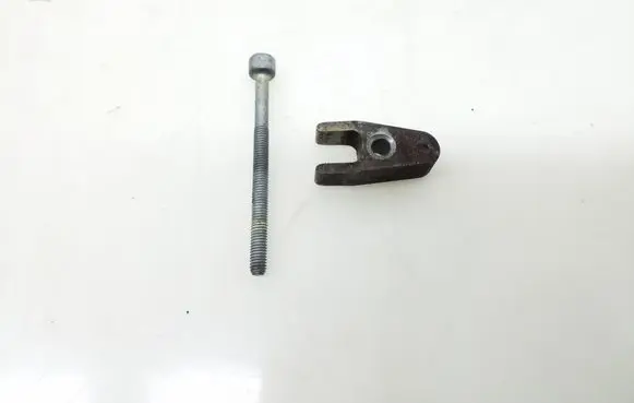 Mercedes-Benz ML W164 Fuel Injector clamp holder A6420160038