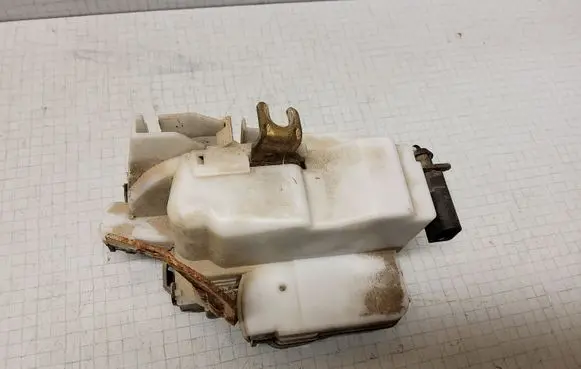 Seat Ibiza II (6k) Rear door lock