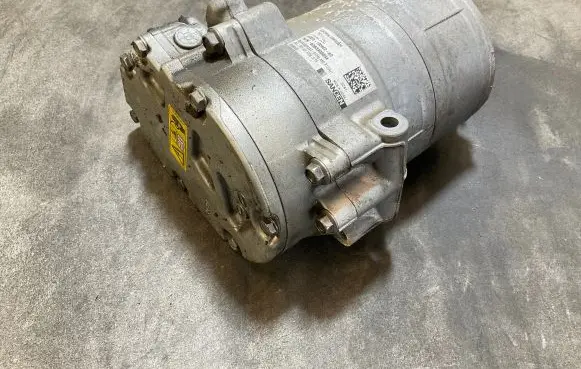 Land Rover Evoque II Air conditioning (A/C) compressor (pump) J9D319D662AD