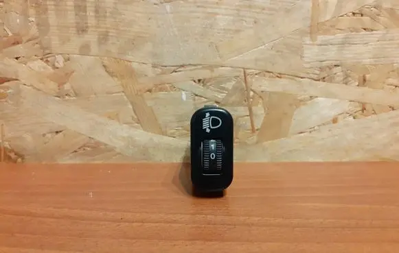 Mercedes-Benz Sprinter W906 Headlight level height control switch 1613 9068260038