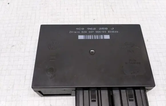 Volkswagen Golf IV Comfort/convenience module 1C0962258J 5ZA00795550