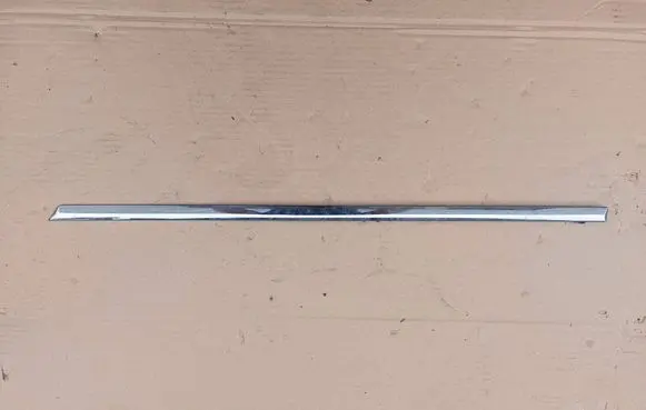 Volkswagen PASSAT B6 Rear door trim (molding) 3C0853753D