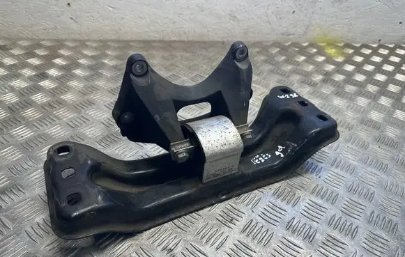 Mercedes-Benz E W238 Gearbox mount A2052405300 D002ZGS002 45474984