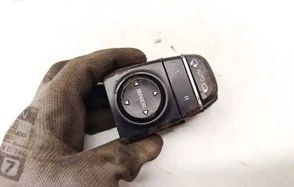 KIA Optima Wing mirror switch 299158099