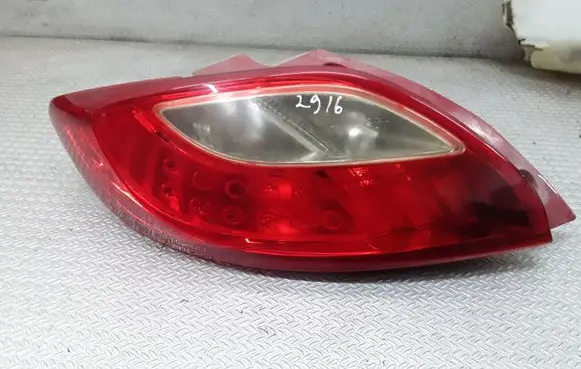 Mazda 2 Rear/tail lights