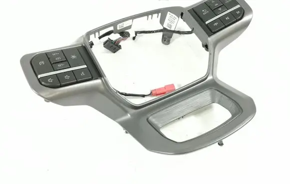 Steering wheel buttons/switches
