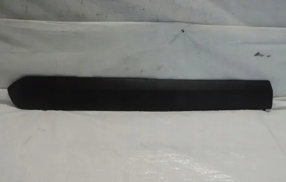 Fender trim (molding)