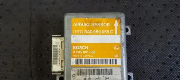 Audi A4 S4 B5 8D Airbag control unit/module 8a0959655c 0285001038