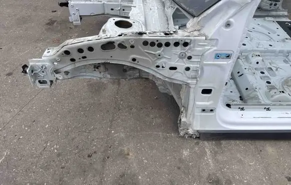 Mercedes-Benz EQB Front quarter panel 