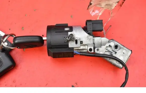 Citroen C3 Picasso Ignition lock 9663123280