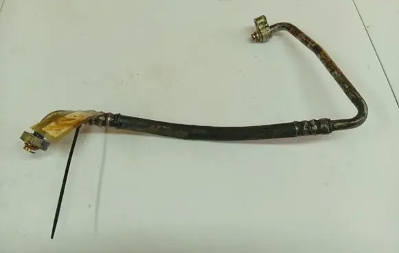 Ford Focus Air conditioning (A/C) pipe/hose 