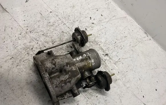 Nissan Terrano Throttle valve